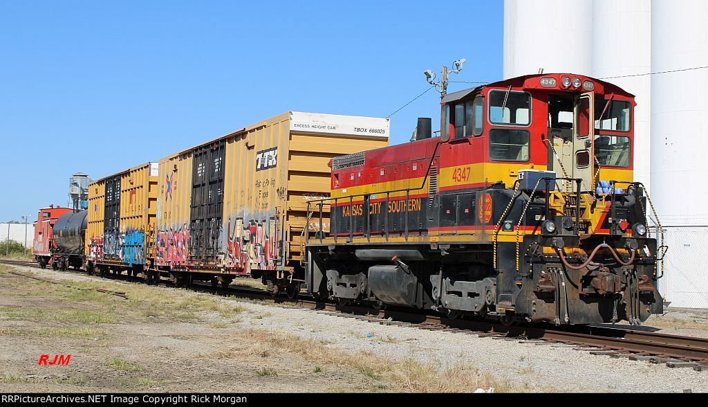 KCS SW1500 in the North Bottoms